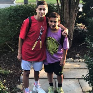 Meet your Posher, Cesar